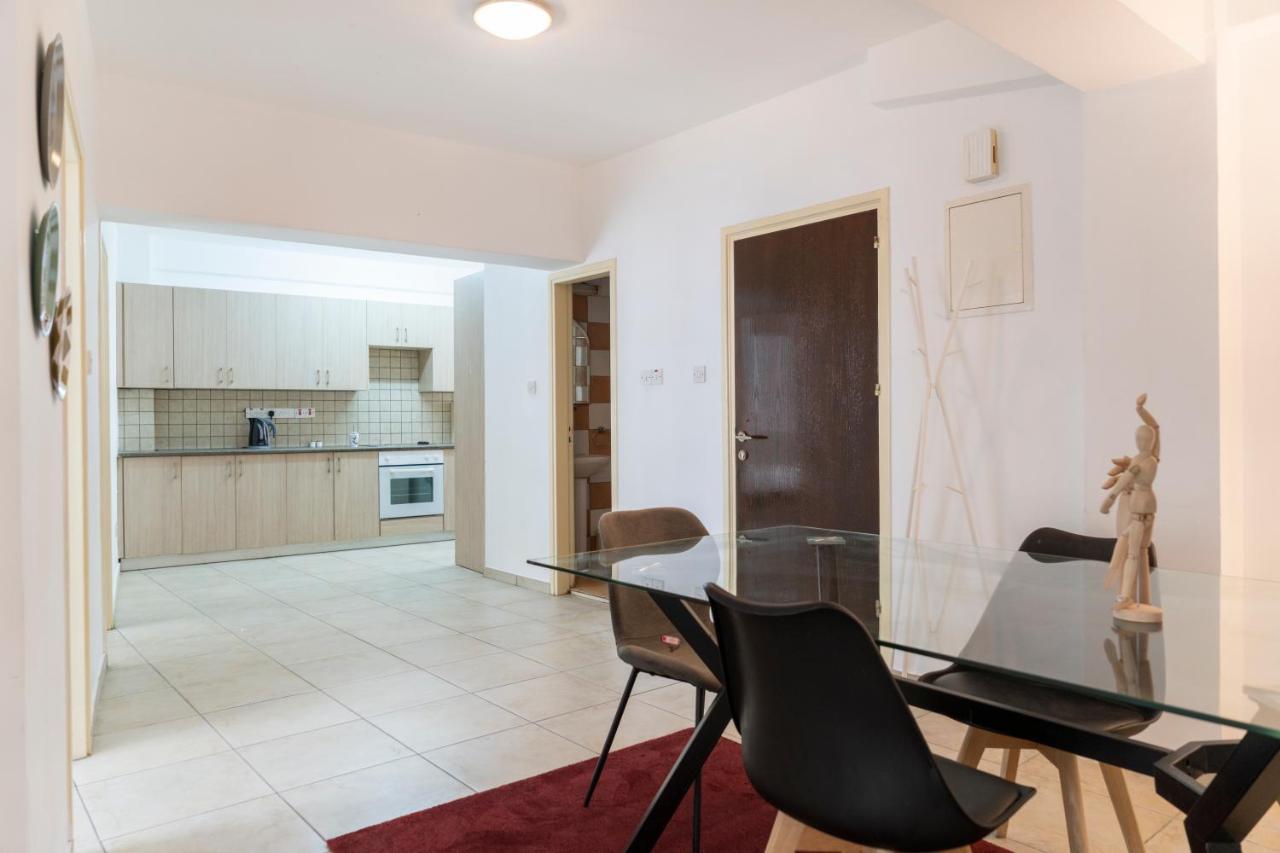 Private Room In Shared Flat Нікосія Екстер'єр фото
