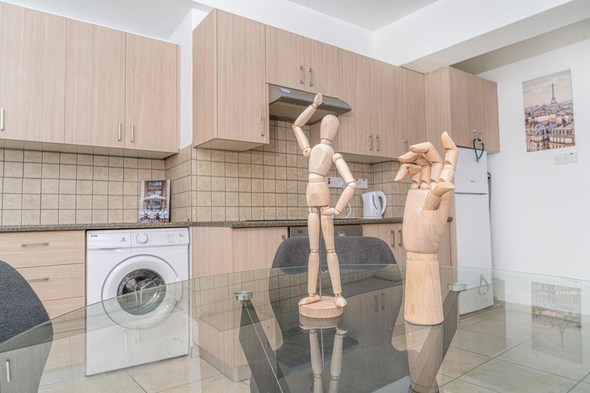 Private Room In Shared Flat Нікосія Екстер'єр фото
