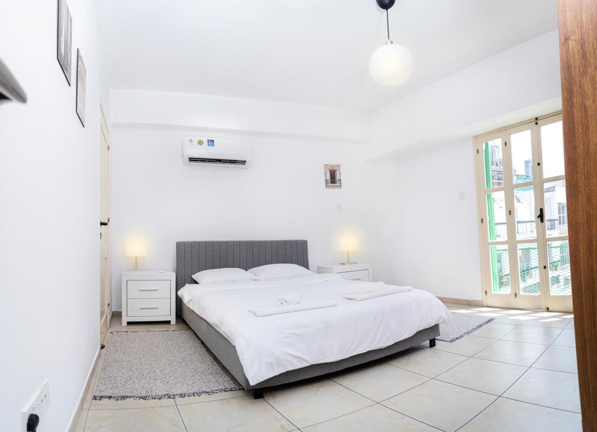 Private Room In Shared Flat Нікосія Екстер'єр фото