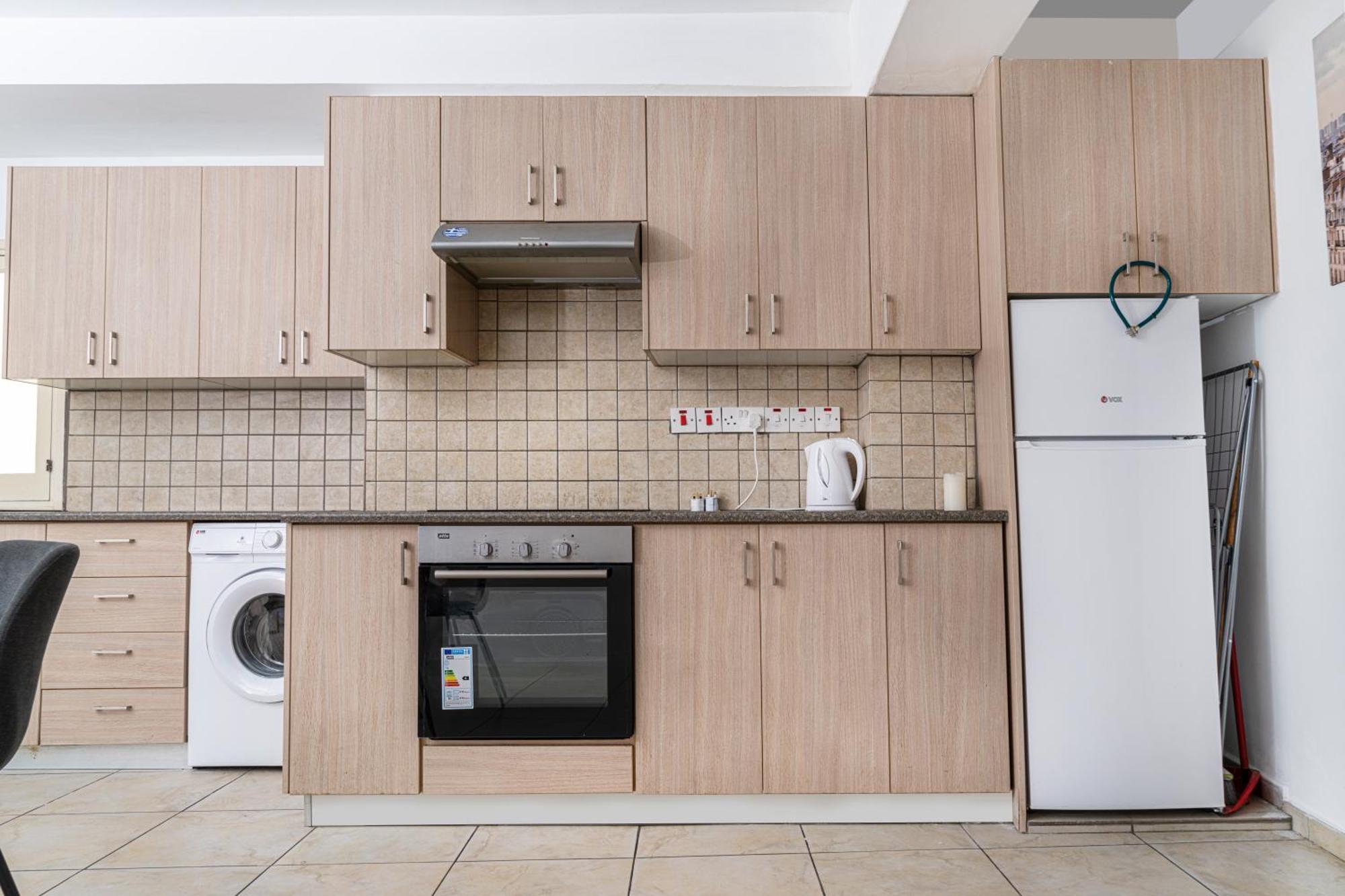 Private Room In Shared Flat Нікосія Екстер'єр фото