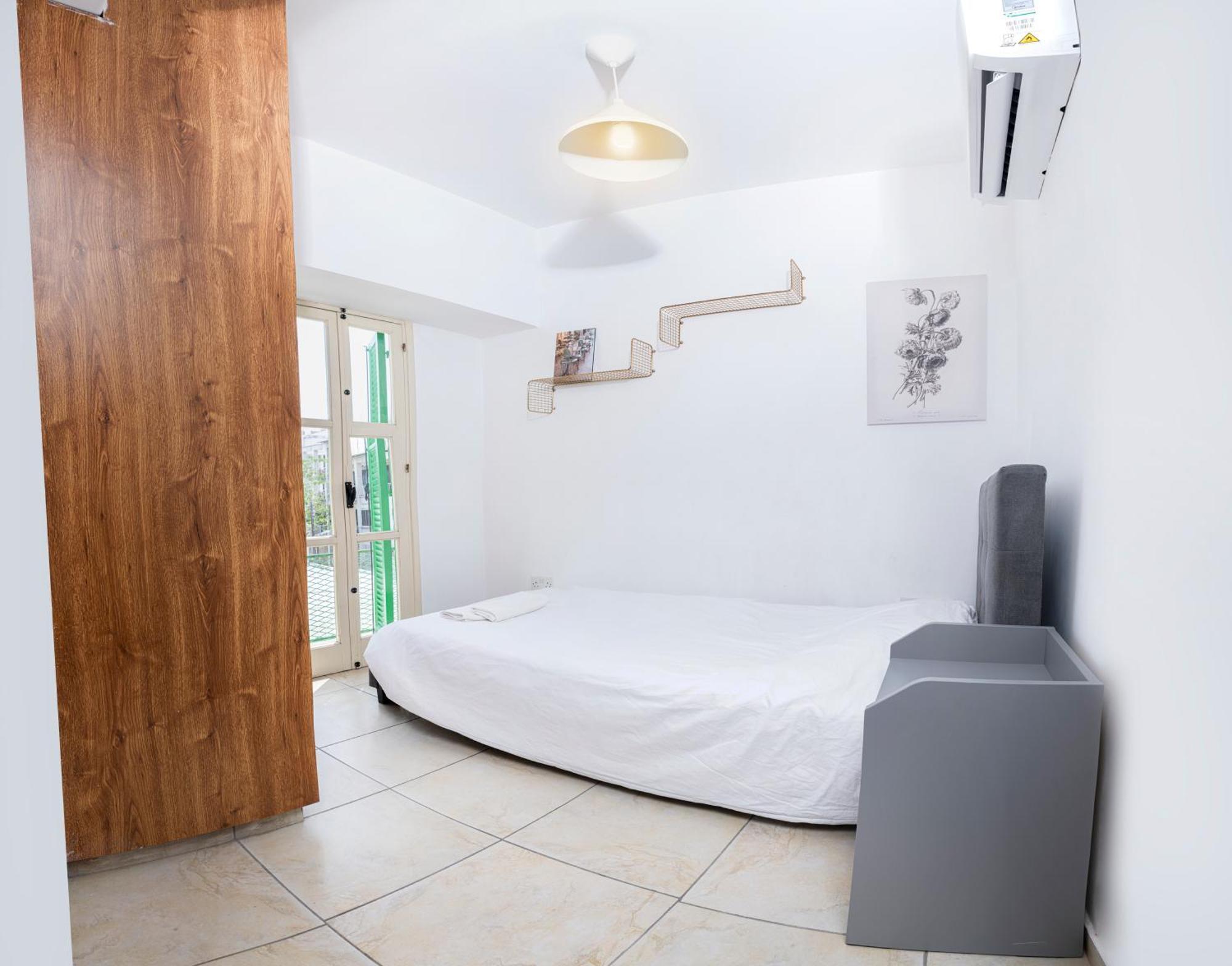 Private Room In Shared Flat Нікосія Екстер'єр фото