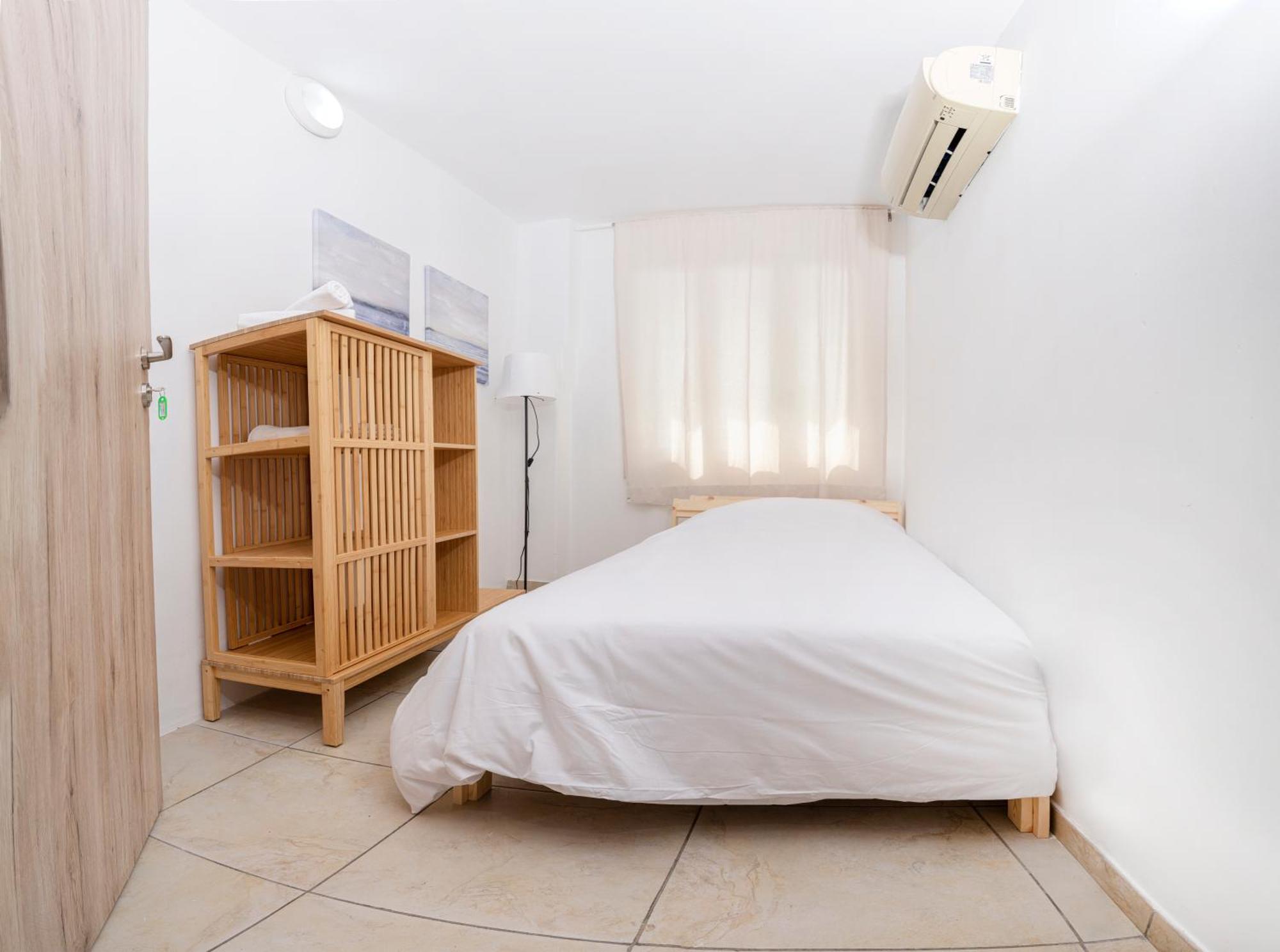 Private Room In Shared Flat Нікосія Екстер'єр фото