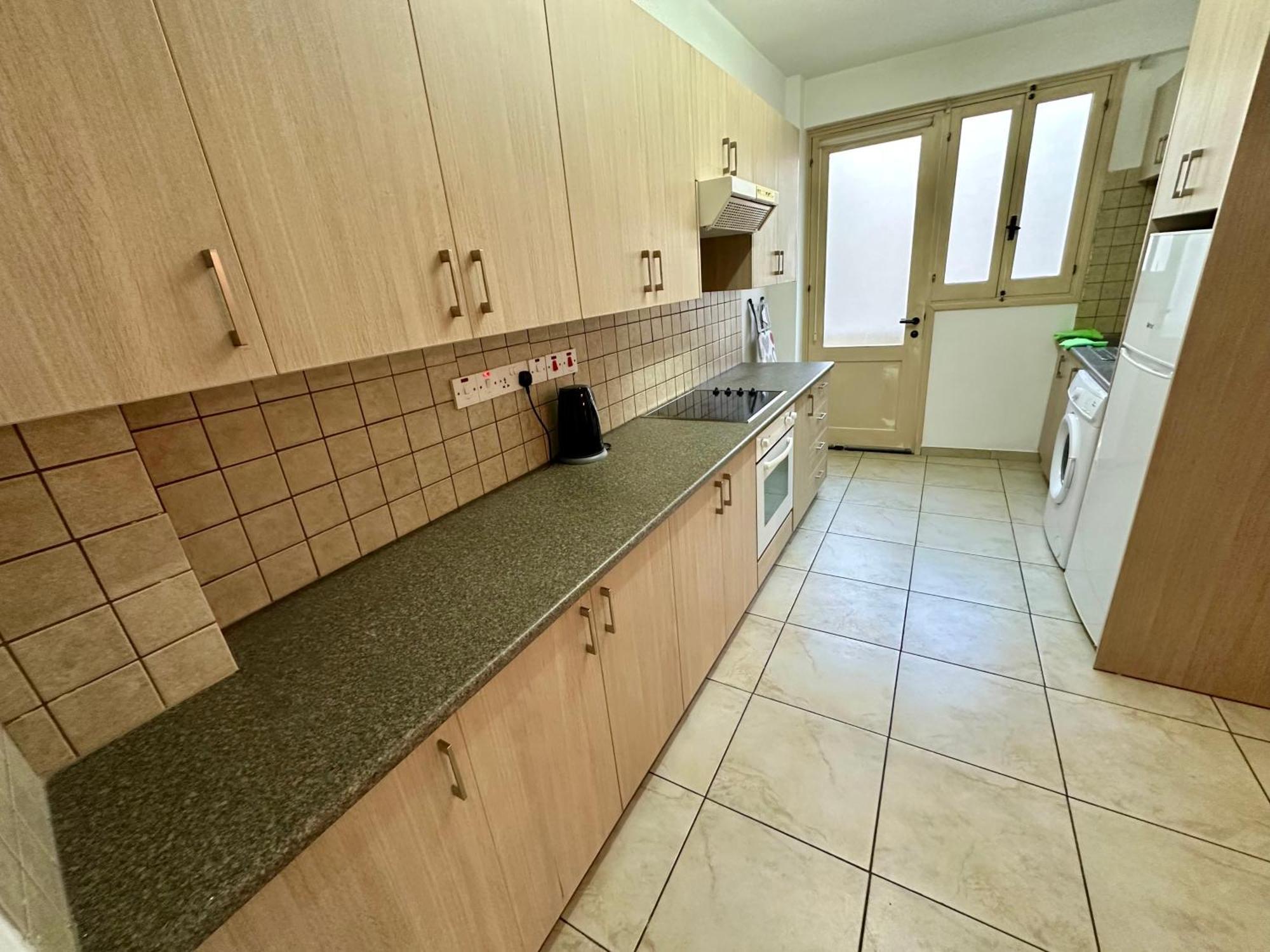 Private Room In Shared Flat Нікосія Екстер'єр фото